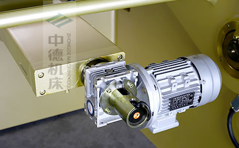 ZDS-832后檔料減速電機(jī)，質(zhì)量好，模擬運(yùn)算定位速度快.jpg